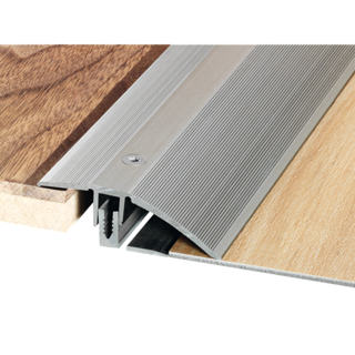 SEUIL PARQUET DÉNIVELÉ (L'unité - 2,70 m x 44 mm)